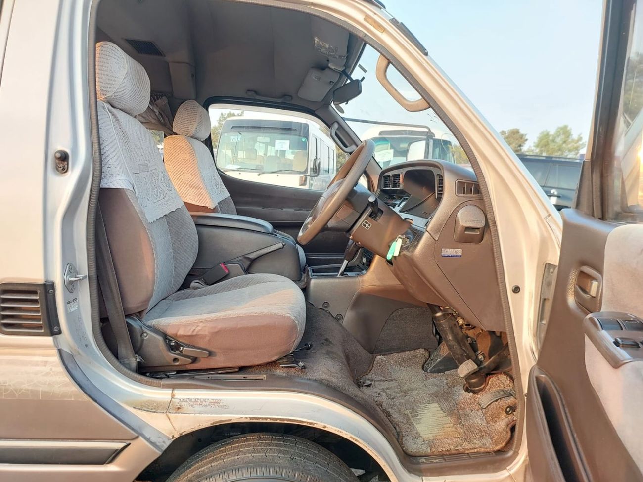 تويوتا هاياس TOYOTA HIACE VAN RHD 1996 MODEL 2.9 L DIESEL AUTOMATIC(PM04144)