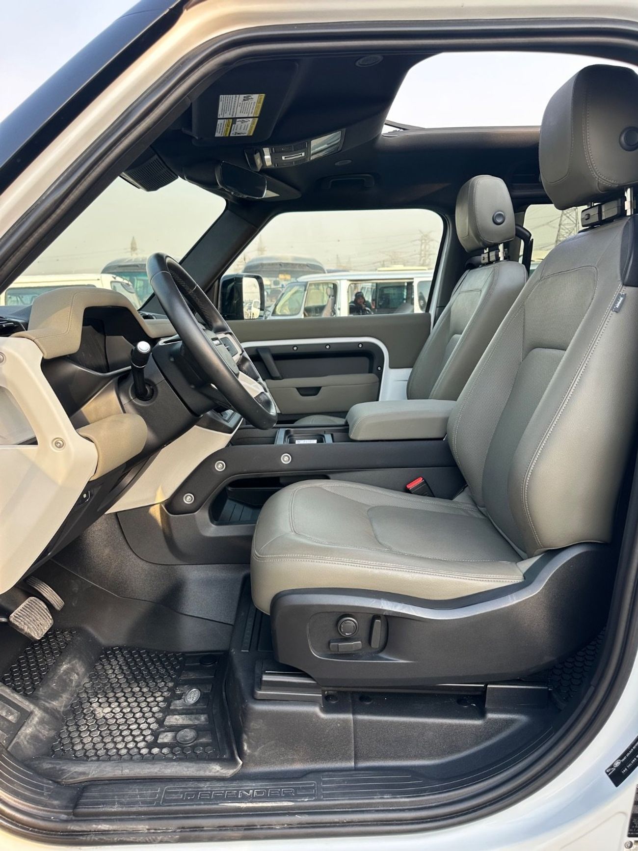 Land Rover Defender P300 90 S 2.0L (5 Seater)