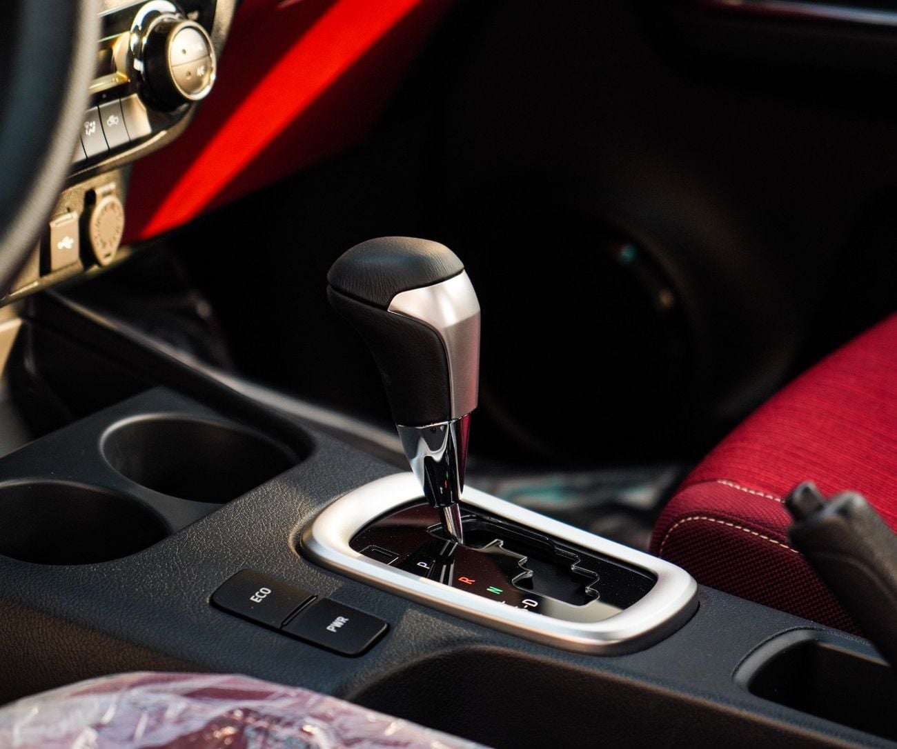 تويوتا هيلوكس Hilux 2.7 Automatic Full 2024