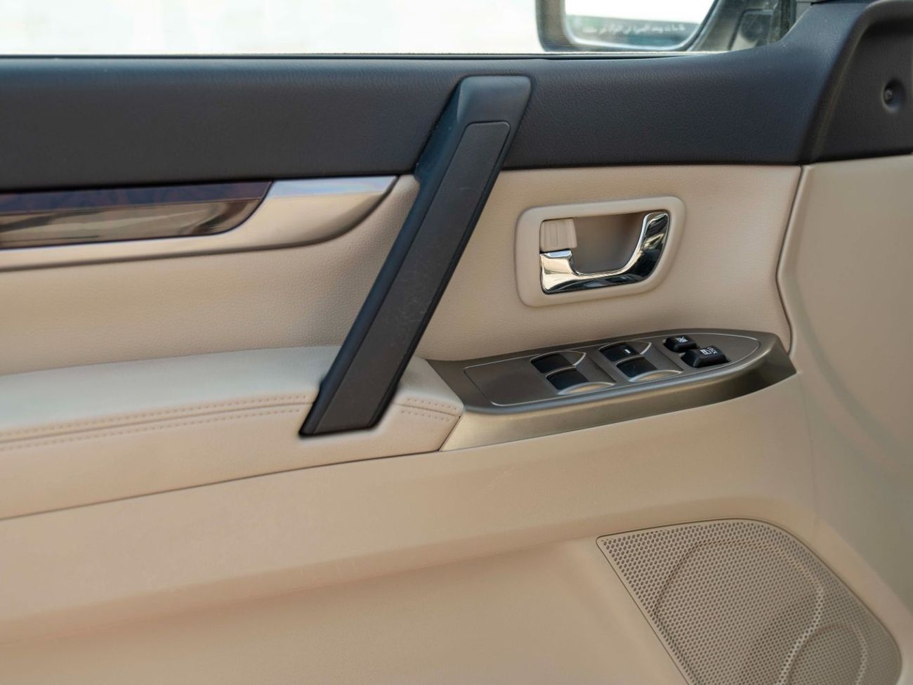 Mitsubishi Pajero GLS Highline 3.8L (243 HP)