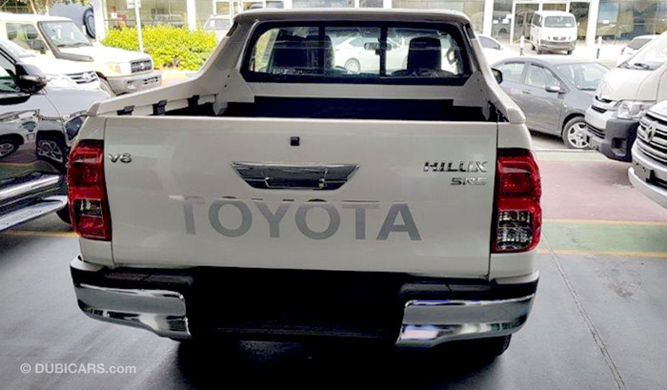 تويوتا هيلوكس HILUX 4.0 LTRS V6 TRD SPORTIVO