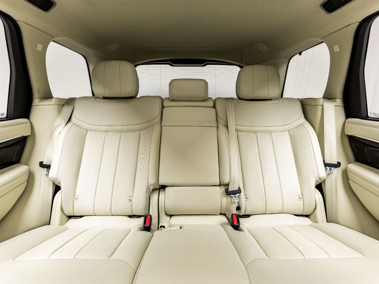 Land Rover Range Rover HSE P400 3.0L 2024 Range Rover HSE P400, 3.0 TC I6, 4WD, 400bhp, 8 Speed Auto