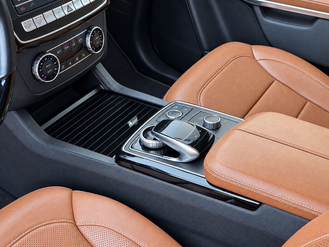 Mercedes Benz GLS500 STANDARD