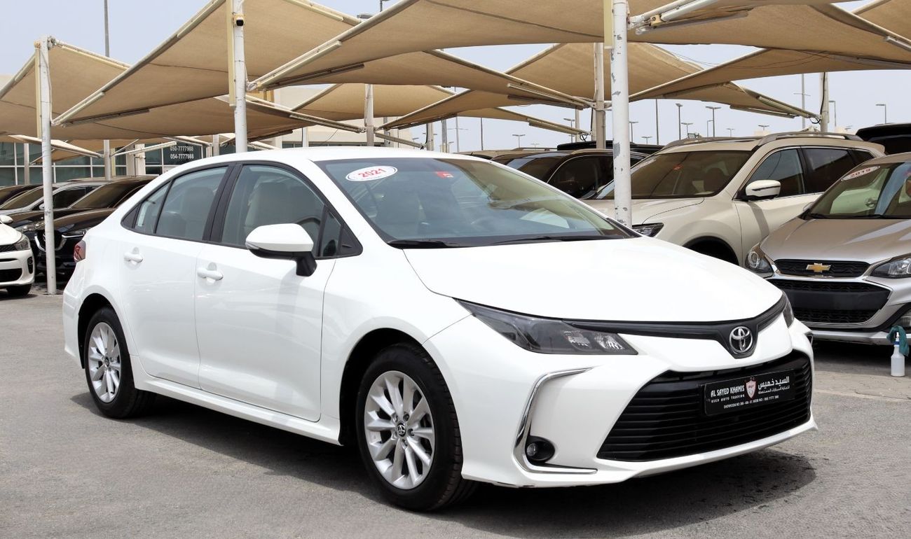 تويوتا كورولا XLI خالية من الحوادث  - خليجي - صبغة وكالة - مكينة 1600 سي سي - انتاج شهر 8 - 2021 -بحالة الوكالة من