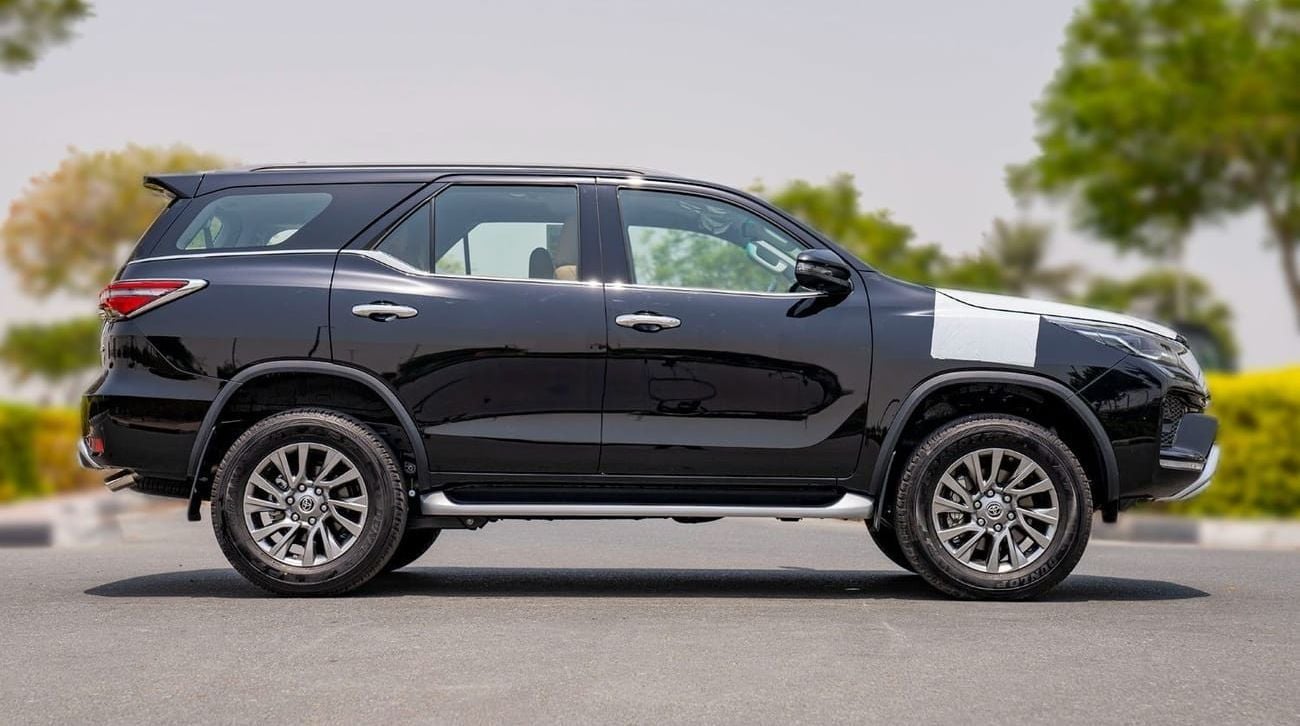 تويوتا فورتونر FORTUNER SR5 4.0L V6 PETROL