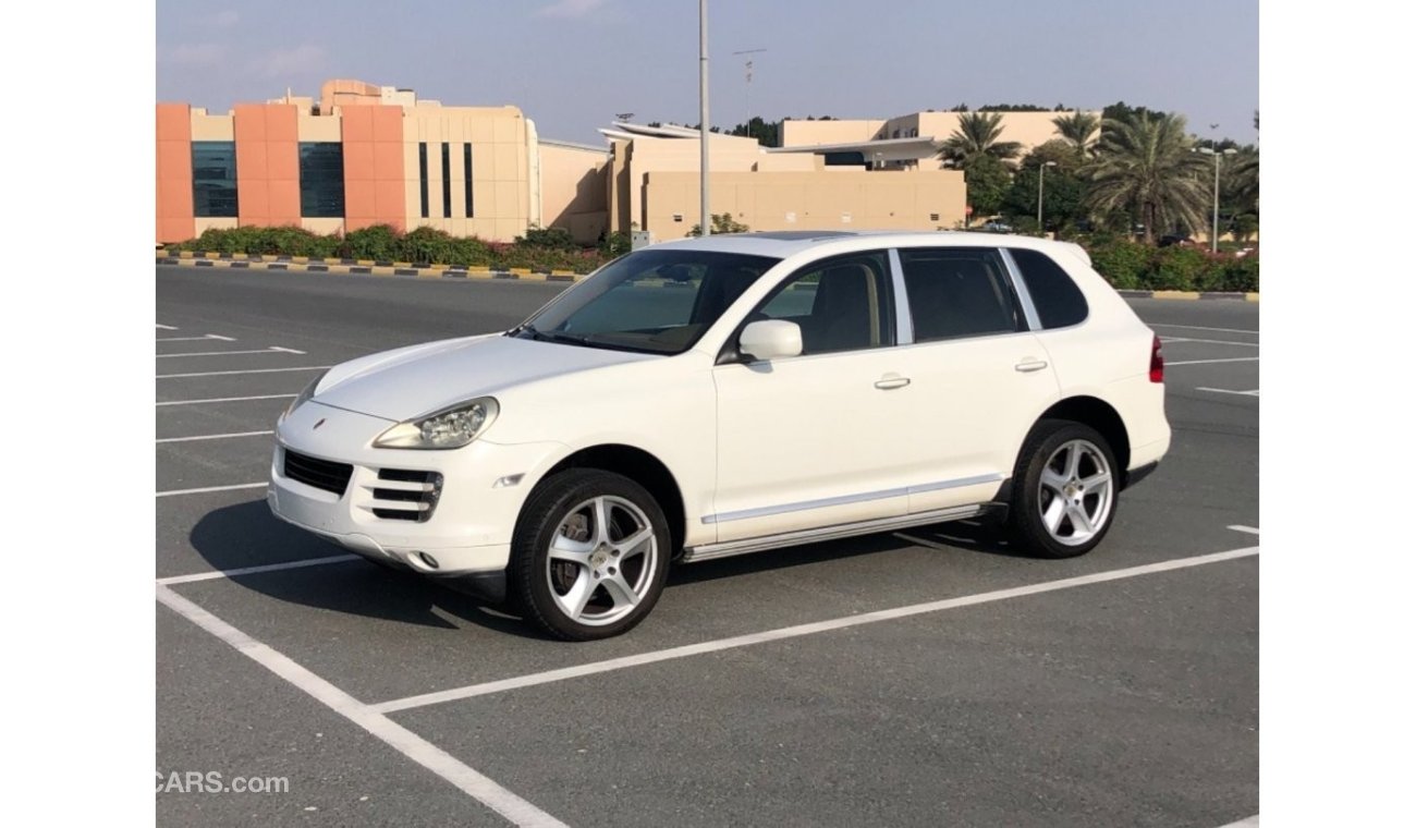 Porsche Cayenne Model 2009 GCC CAR PERFECT CONDITION FULL OPTION SUN ROOF LEATHER SEATS