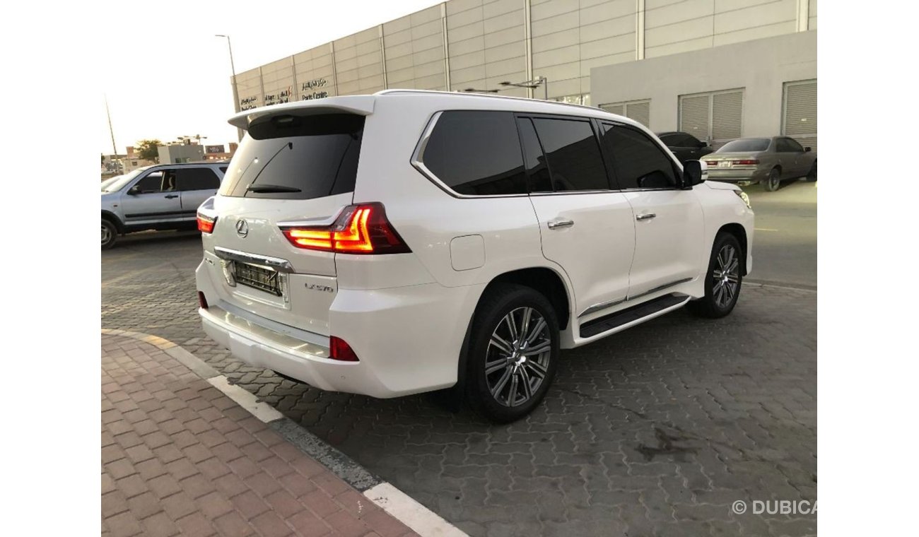 Lexus LX570