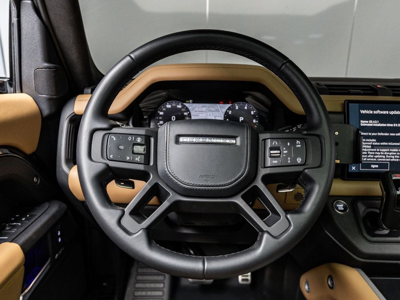 لاند روفر ديفندر 2025 Land Rover Defender 110 V8, 5.0 SC V8, AWD, 518 bhp, 8 Speed Automatic