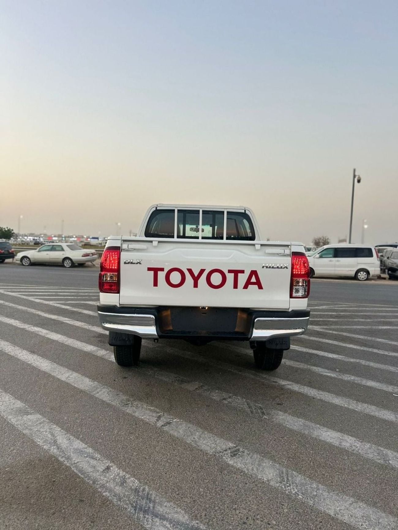 Toyota Hilux DLX 2.7L PTR OMAN AUTOMATIC BASIC