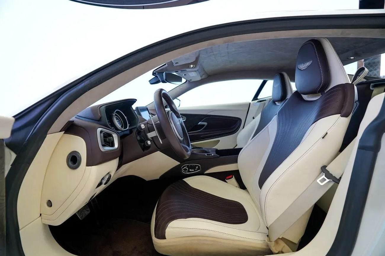 Aston Martin DB11 AMR Std 5.2L