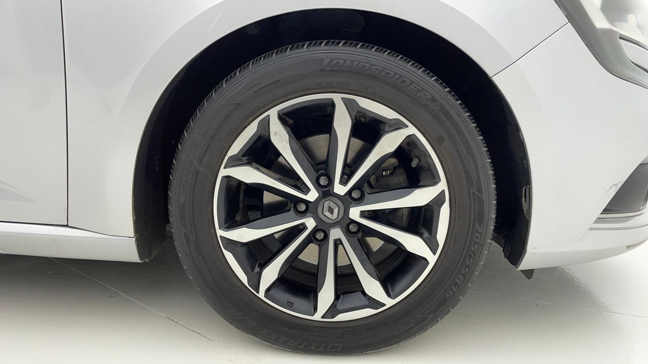 Renault Megane PE 1.6 | Zero Down Payment | Free Home Test Drive