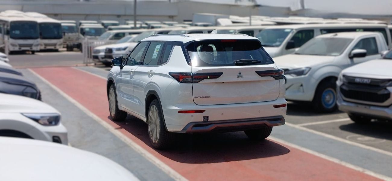 Mitsubishi Outlander P-line 4WD 2.5L Petrol 2026YM