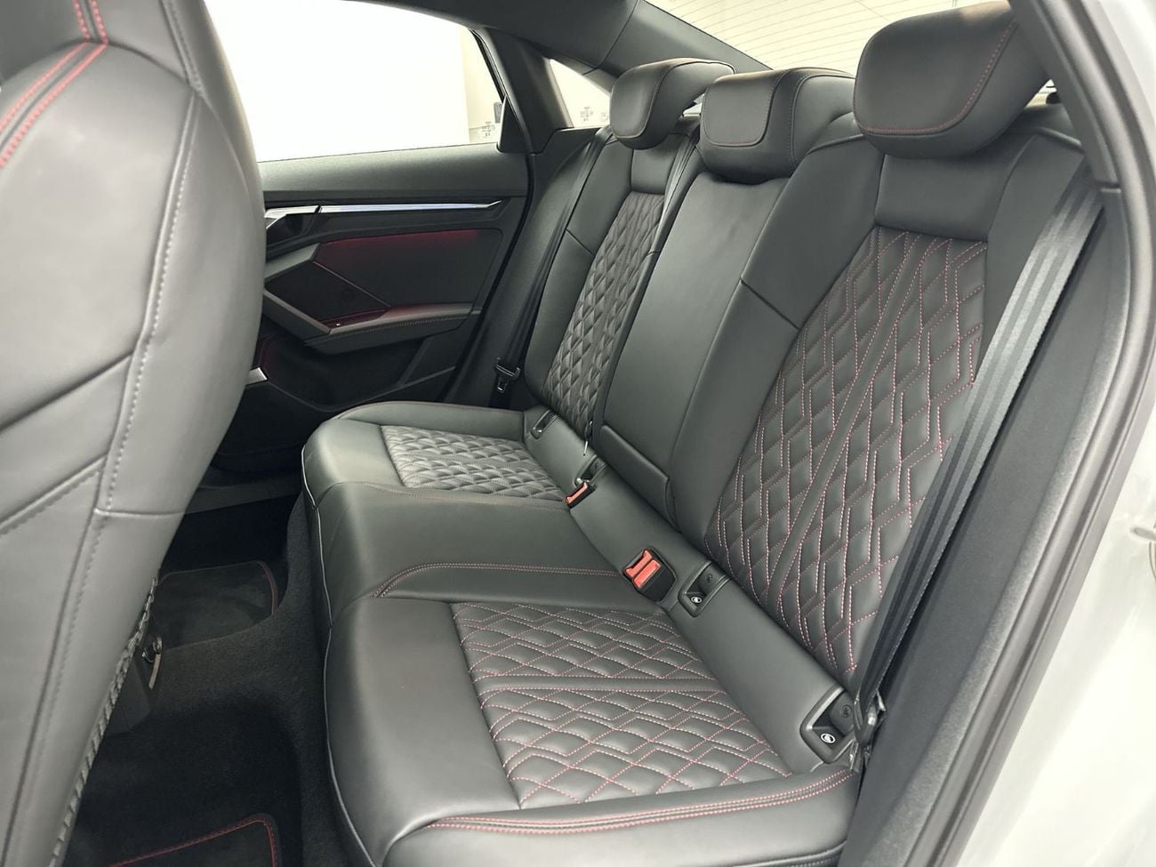 Audi S3 TFSI quattro 2.0L Sedan 290hp High (Ref# 03500)