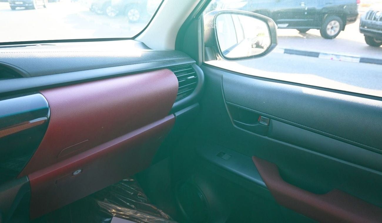 Toyota Hilux Toyota Hilux 2025 2.7L  Petrol Pick Up RWD Automatic  White outside Red inside