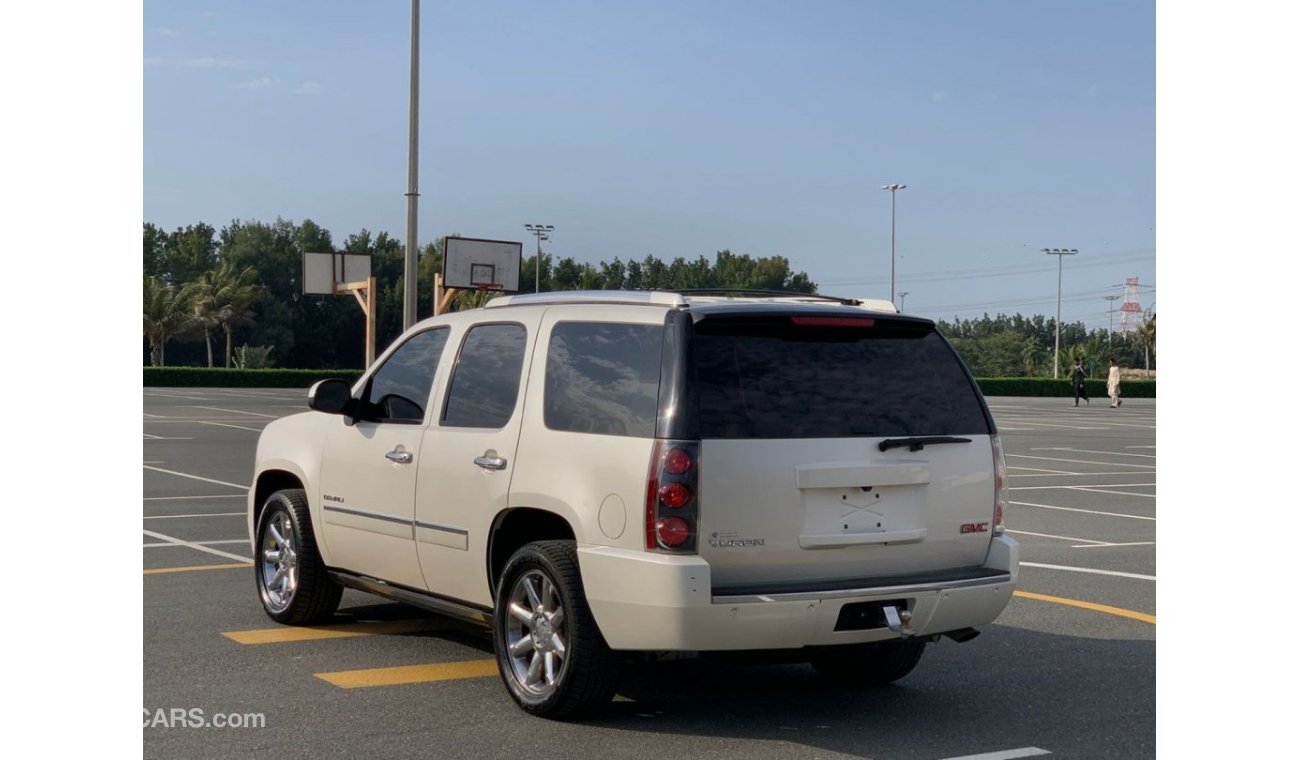 GMC Yukon Denali