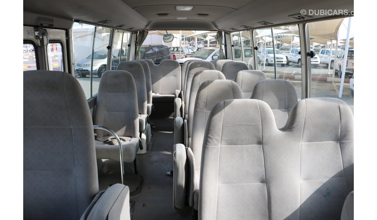 تويوتا كوستر 26 SEATER BUS