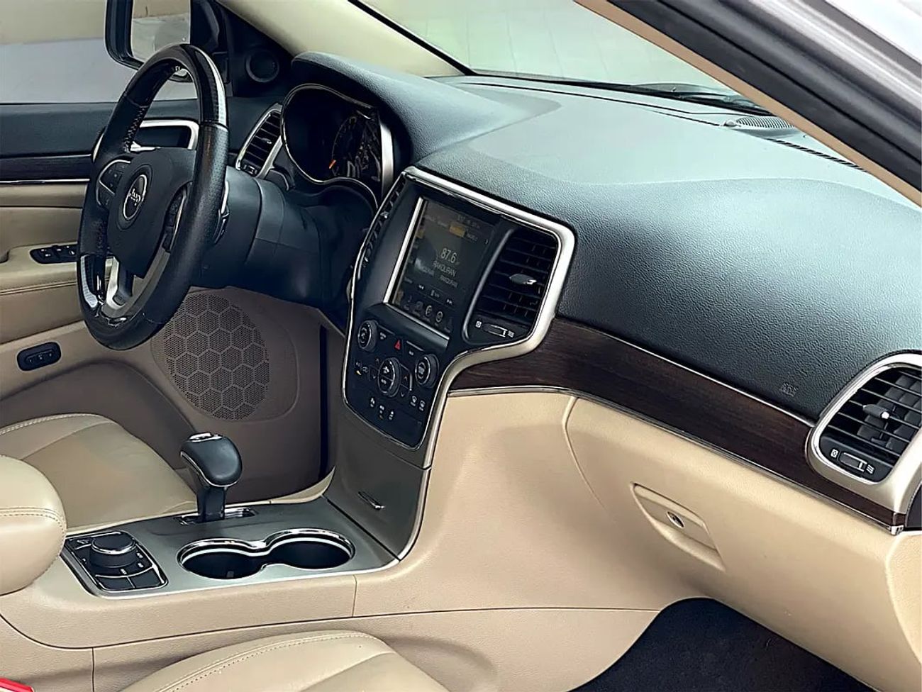 جيب جراند شيروكي L Limited 3.6L | | LIMITED | WELL MAINTAINED | LOW MILEAGE