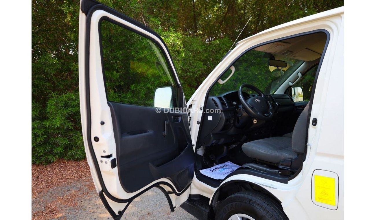 Toyota Hiace GL - Standard Roof Dry Delivery Van - Petrol - Manual Transmission | GCC Specs - Like New Condition