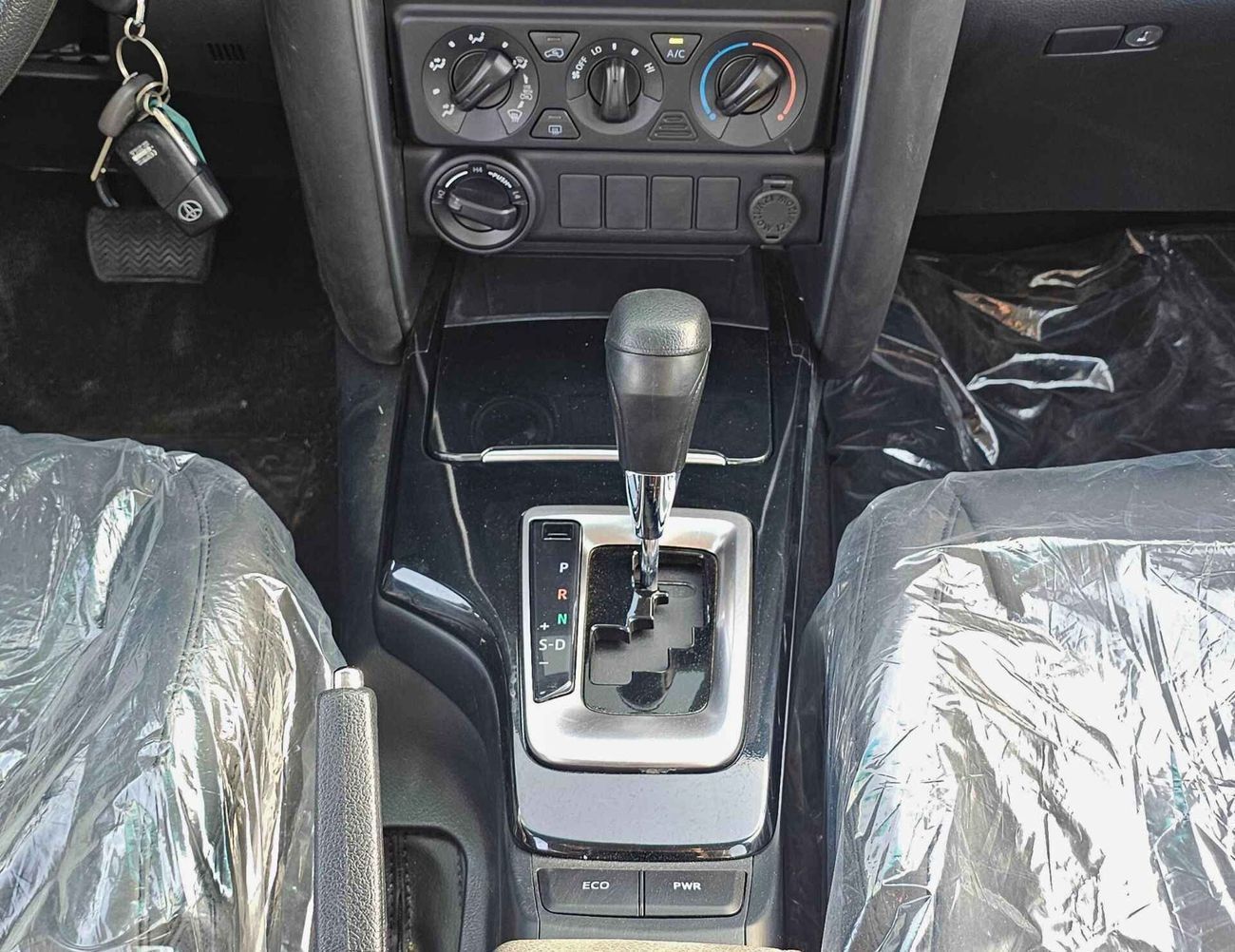 Toyota Fortuner EXR 2.7L V4 PETROL | ALLOY RIMS | MANUAL A/C | 4WD | CODE # G GRAY