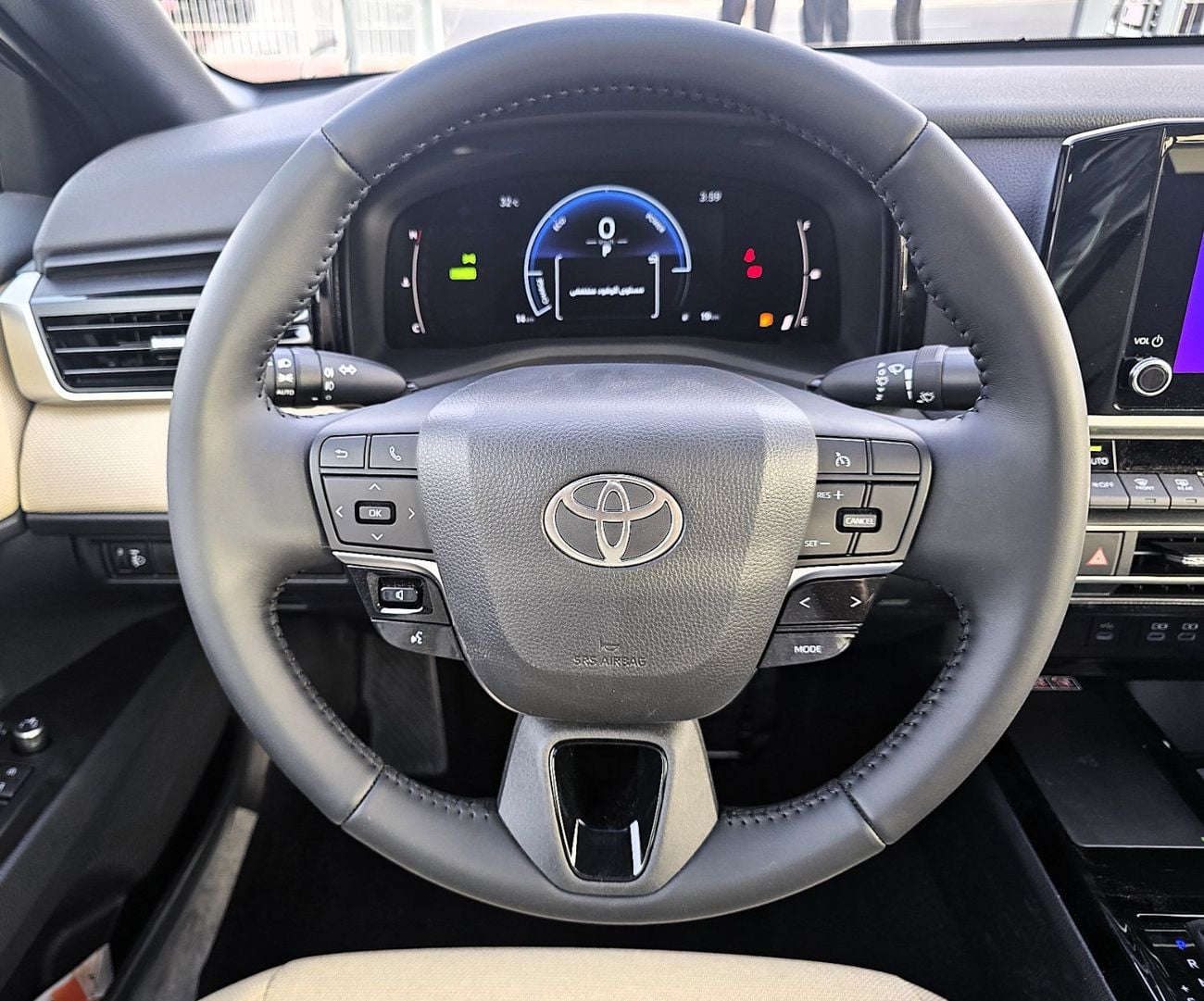 Toyota Camry Toyota Camry LE 2.5L Hybrid A/T FWD Sedan GCC Silver color 2026 model