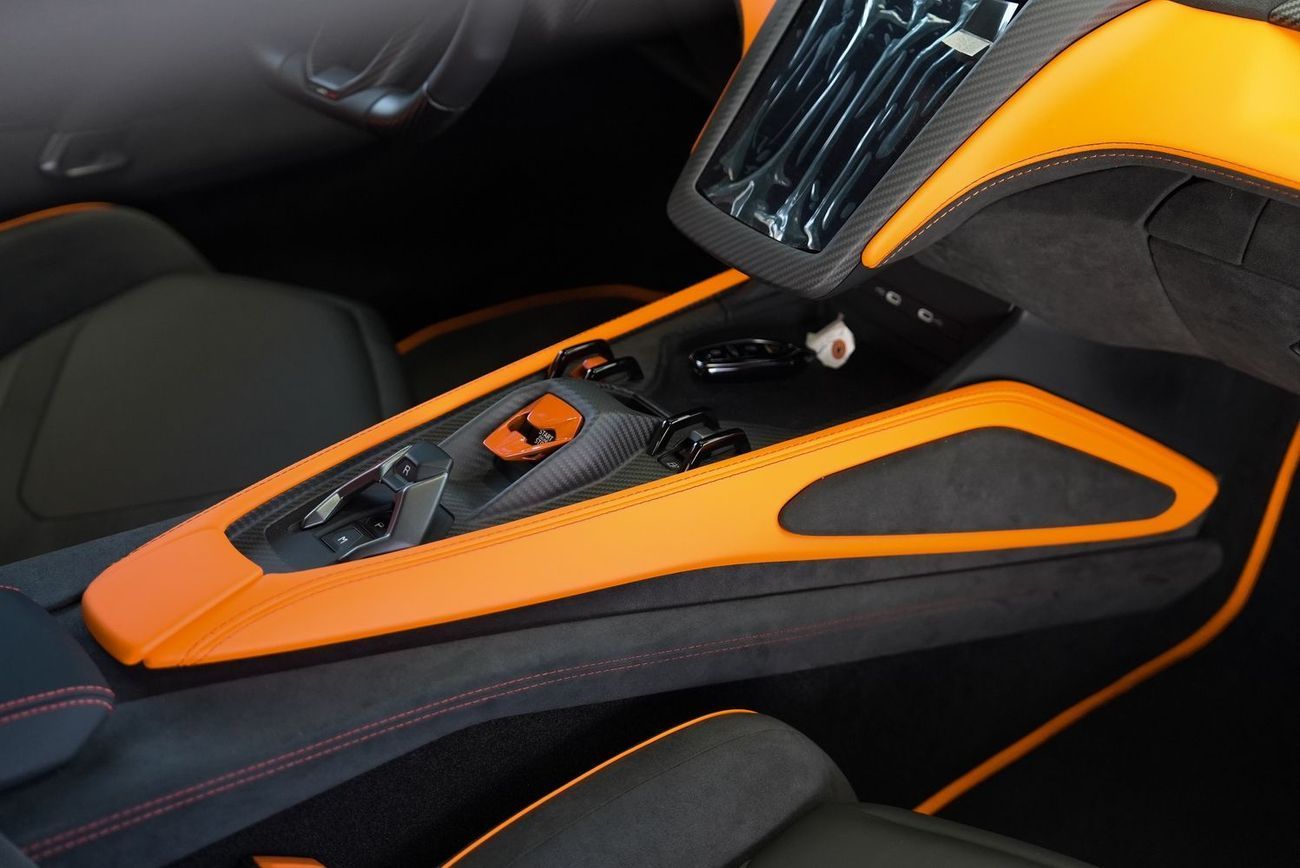 Lamborghini Revuelto 6.5L V12 Hybrid