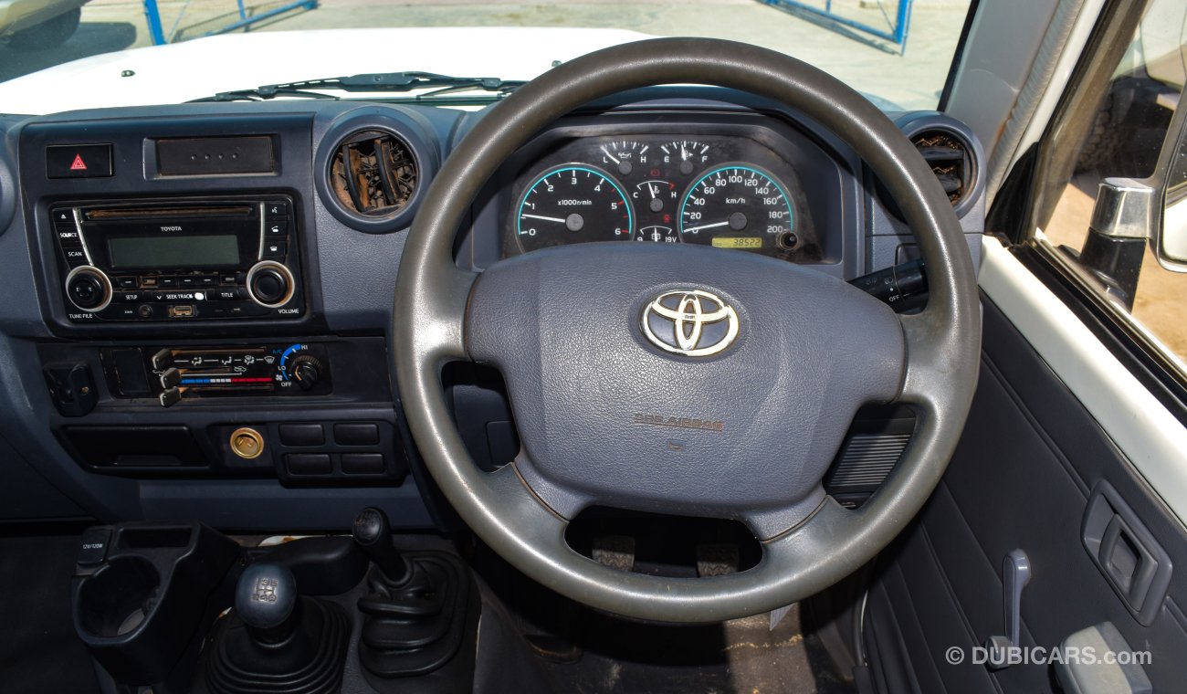 Toyota Land Cruiser Pick Up LX V8