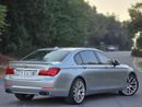 بي أم دبليو 750Li Luxury 4.4L (443 HP)
