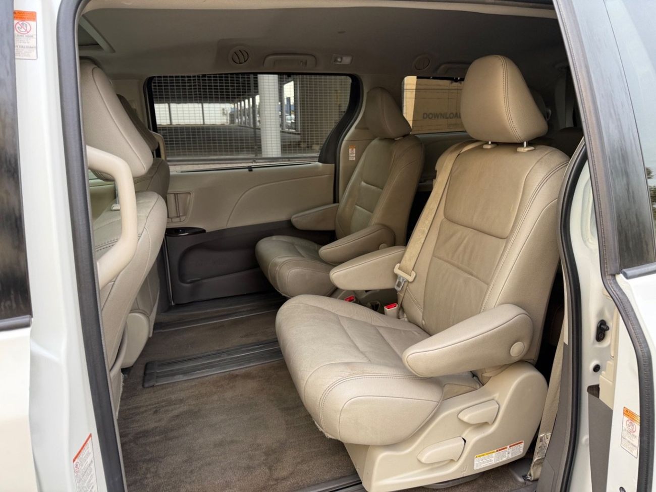 تويوتا سيينا 2019 LIMITED SUNROOF V6 USA IMPORTED