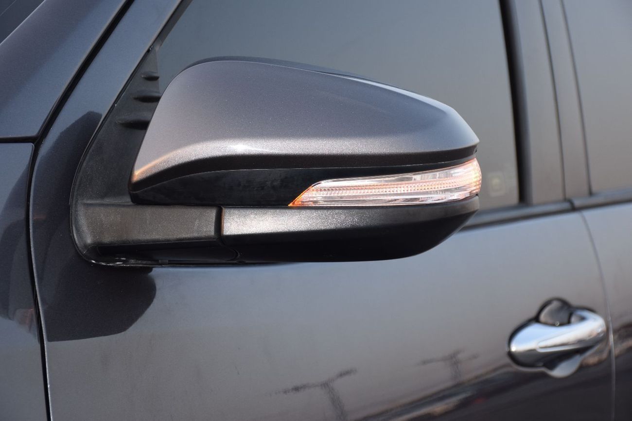 Toyota Fortuner 4X4 Diesel 2.8L (Right Hand)