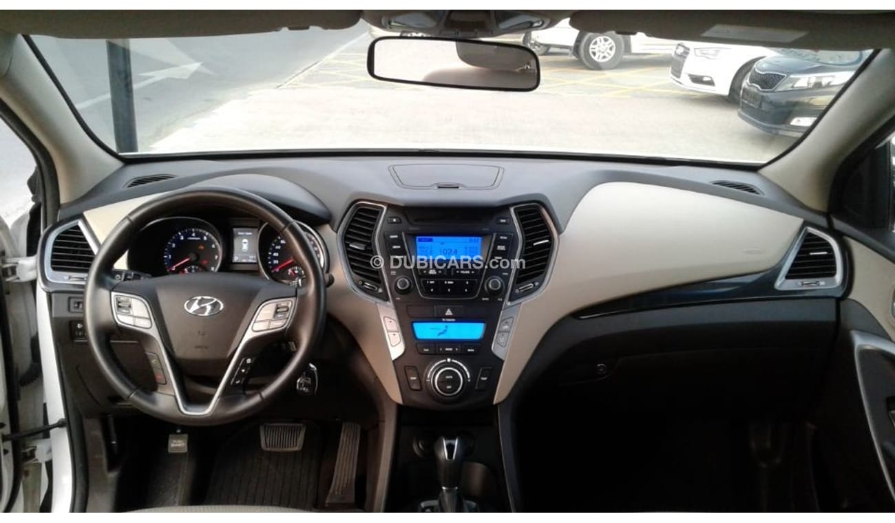 Hyundai Santa Fe HYNDI SANTAFE 2014 WHITE NO PIANT NO ACCIDENT KHALIGE Full option