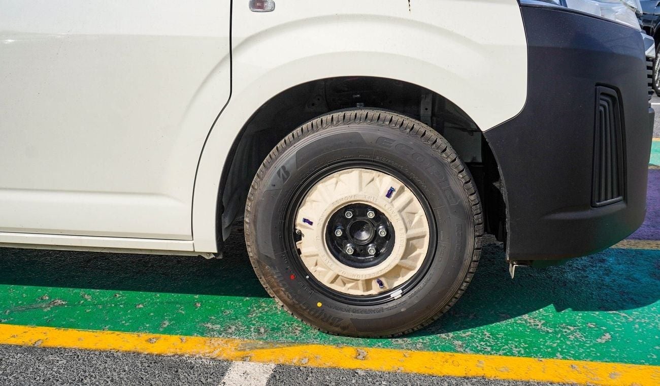 Toyota Hiace 3.5L V6 M/T