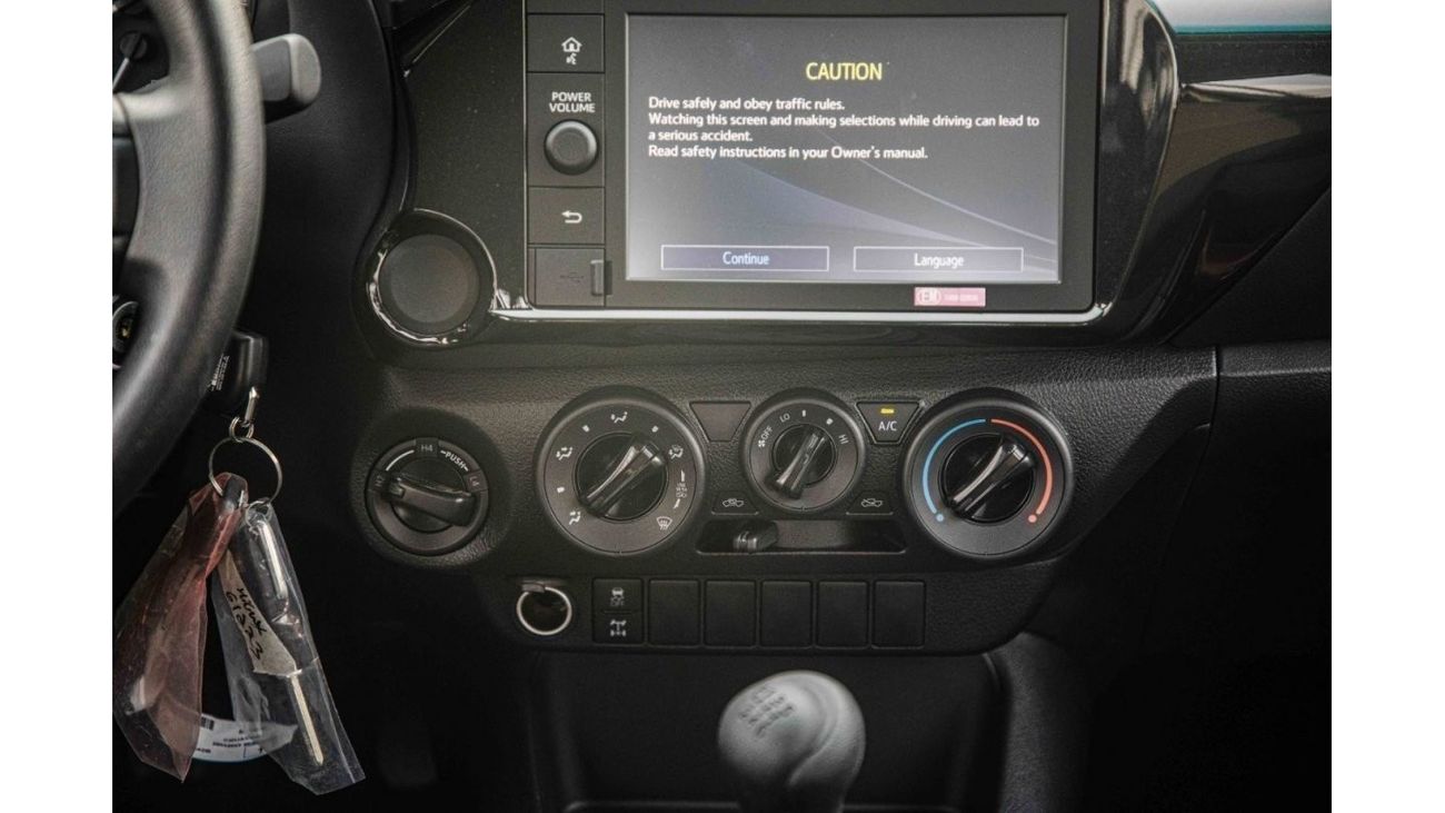 Toyota Hilux 2023 Toyota Hilux 4x4 DC 2.4 DLS - Silver inside Black