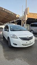 Toyota Yaris BASE