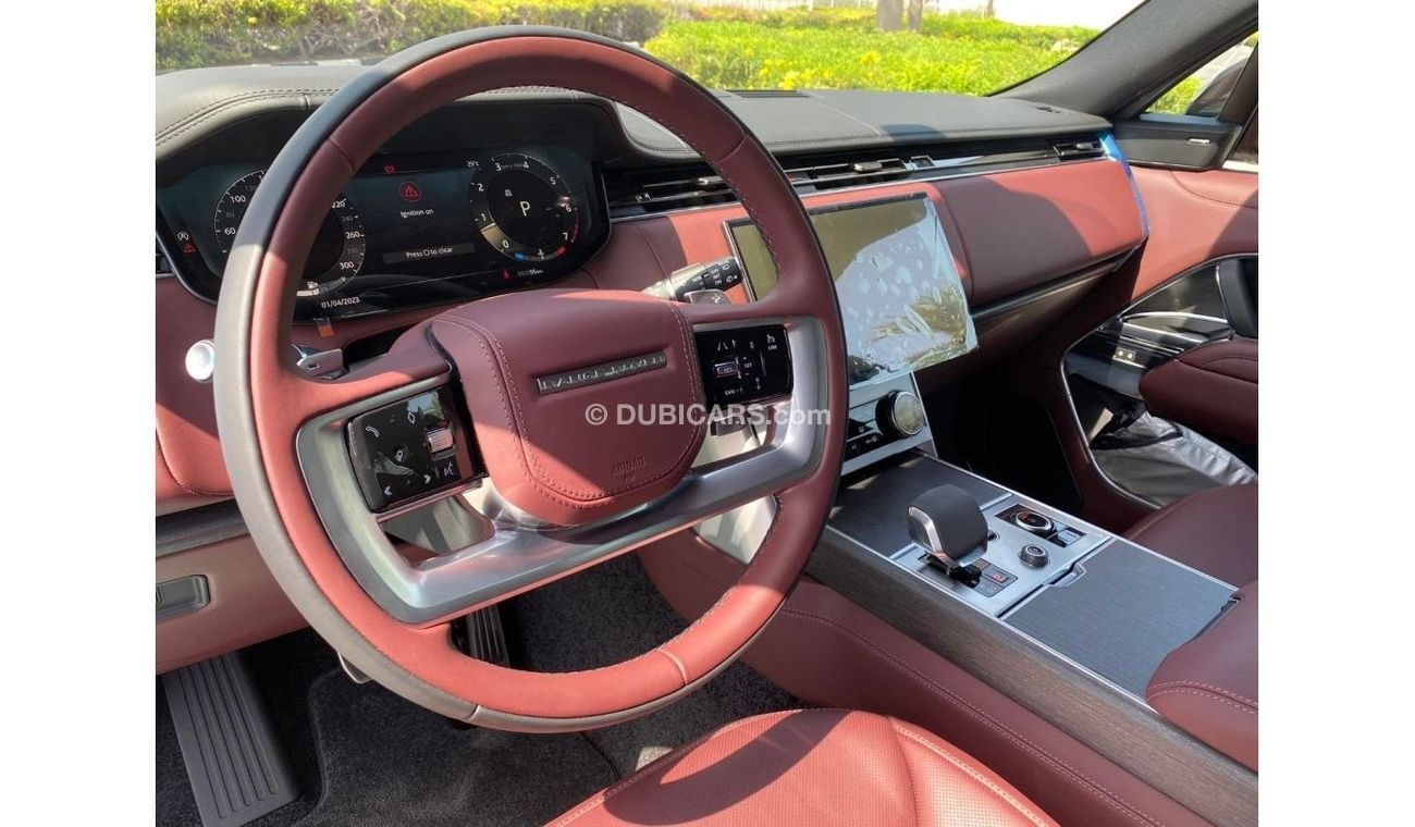 لاند روفر رينج روفر GCC SPEC UNDER WARRANTY AND SERVICE CONTRACT