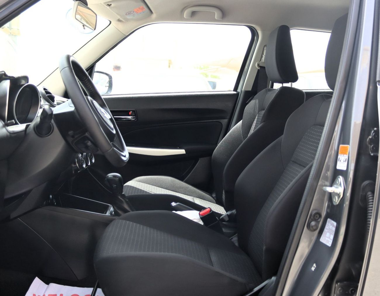 Suzuki Swift GLX ACCIDENTS FREE - GCC - PERFECT CONDITION INSIDE OUT - ENGINE 1200 CC - JAPAN FACTORY