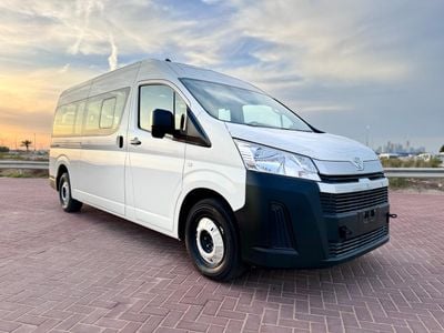 تويوتا هاياس Toyota Hiace13 Seaters bus 6V 3.5L - MT