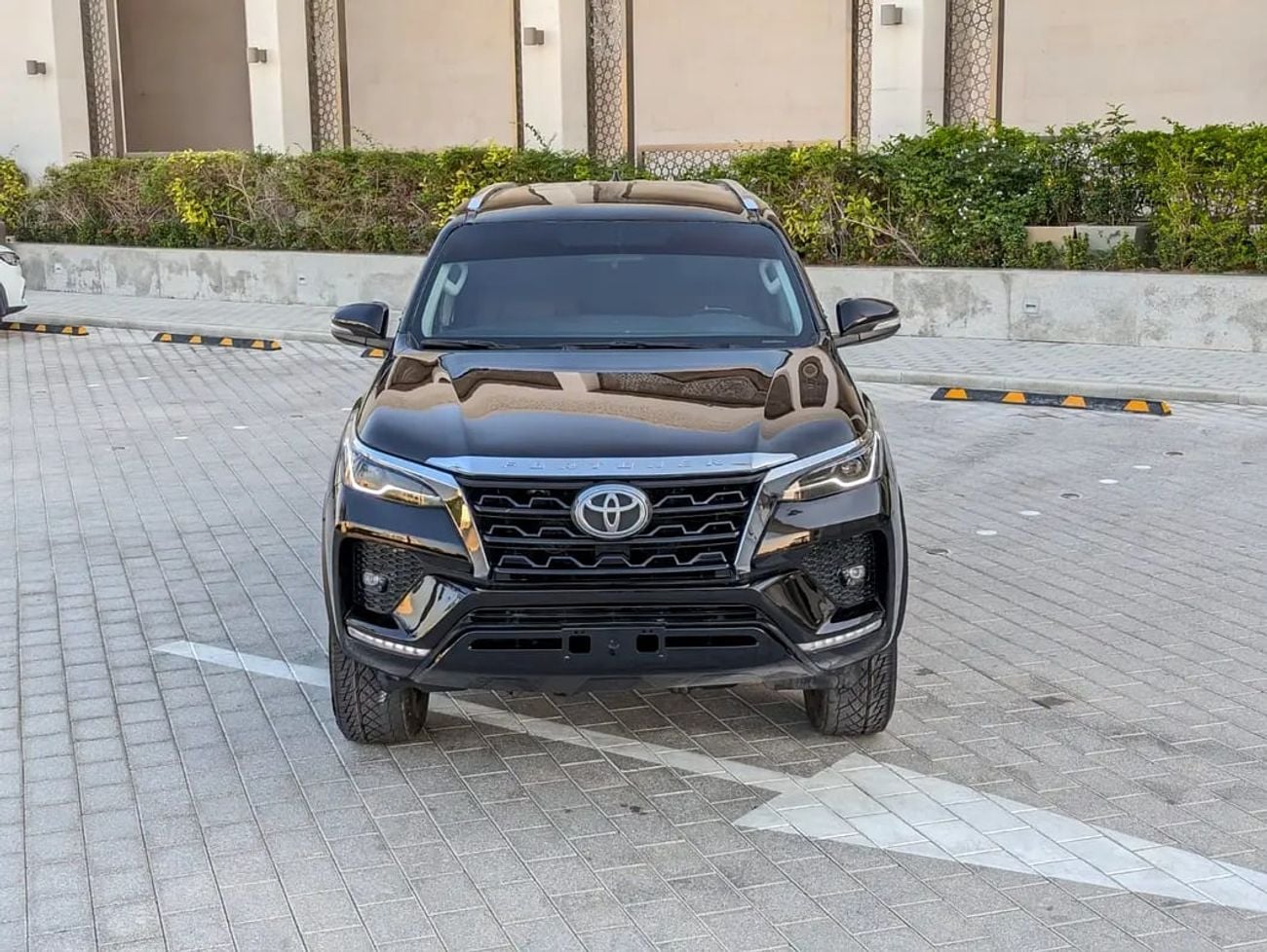 Toyota Fortuner EXR FACELIFTED GCC V4 2.7L IN EXCELLENT CONDITION