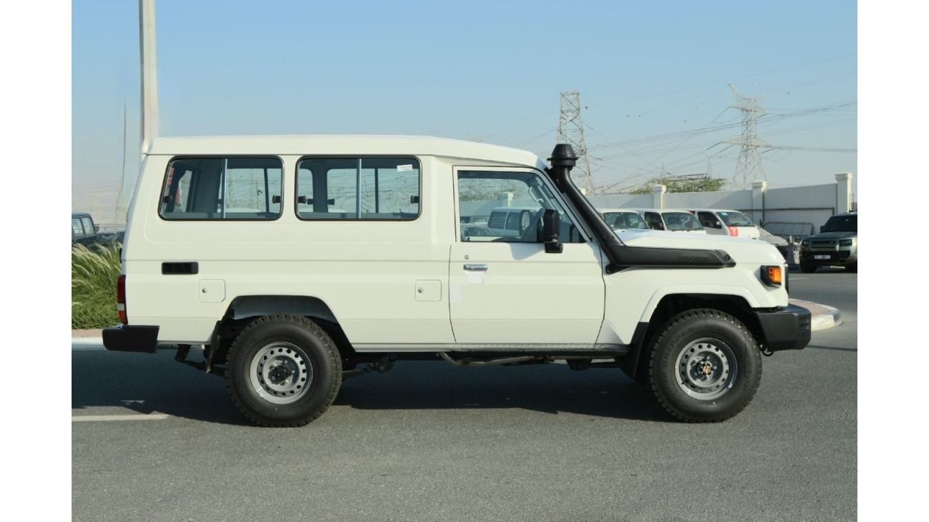 Toyota Land Cruiser 70 3 Doors
