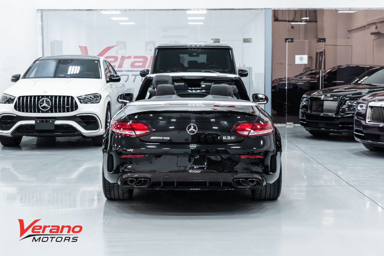 مرسيدس بنز C 63S AMG Std 4.0L (4 Seater)