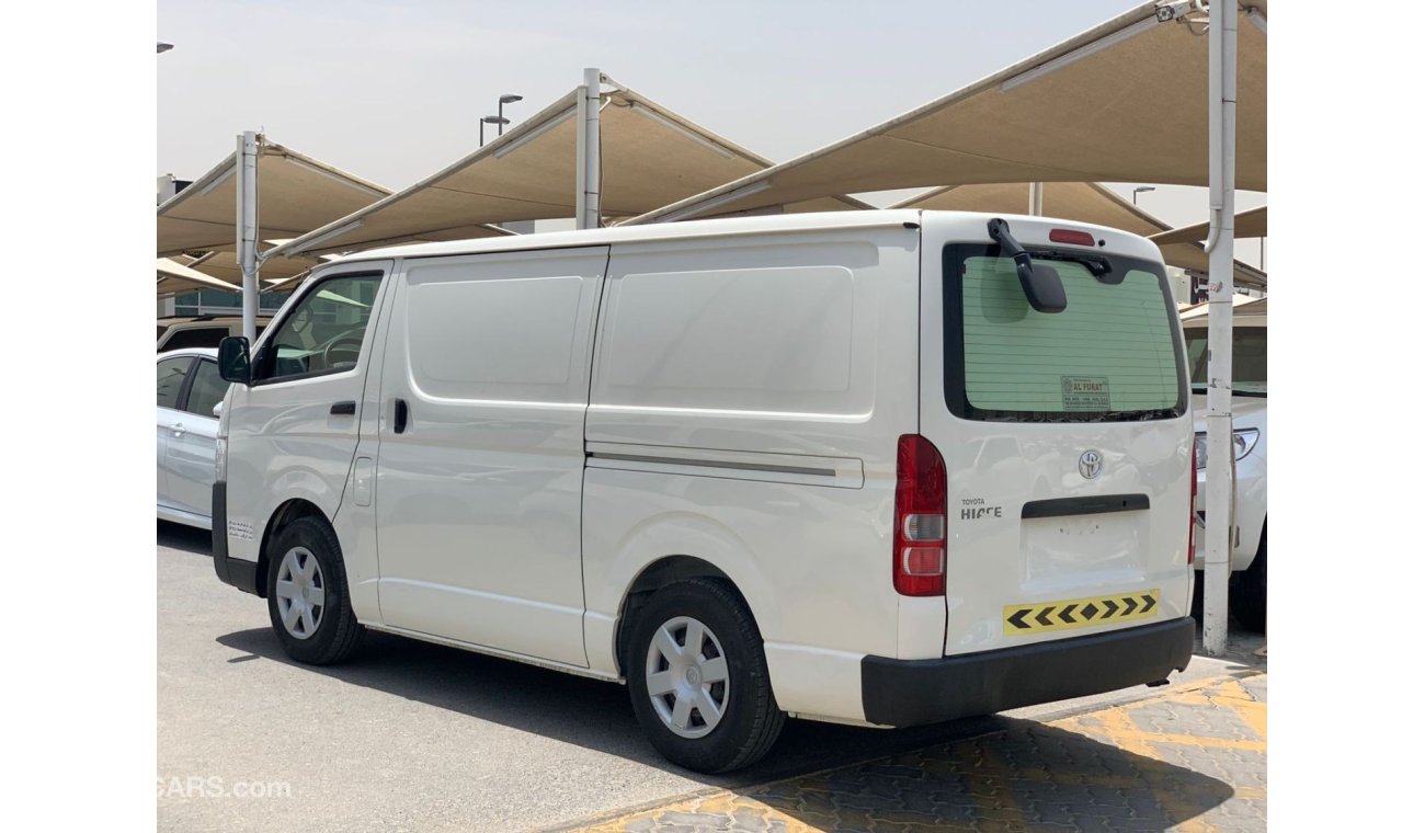 تويوتا هاياس Toyota Hiace 2018 van A/C in the back