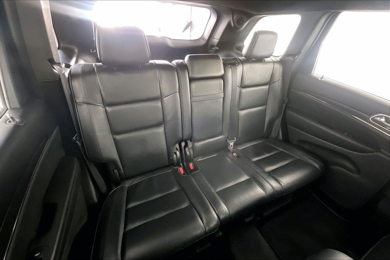 جيب جراند شيروكي Overland S | National Day Celebration | شامل الضمان | 0 ﺪﻔﻋﺓ ﺃﻮﻟﻯ