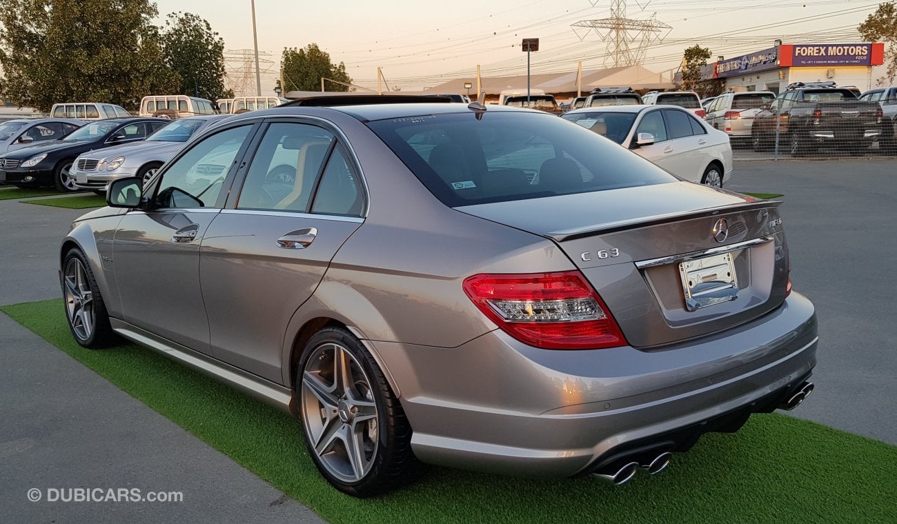 Mercedes-Benz C 63 AMG Japan imported - Very clean car free accident 57000 km only