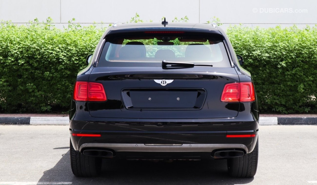 Bentley Bentayga GCC W12.Local Registration + 10%