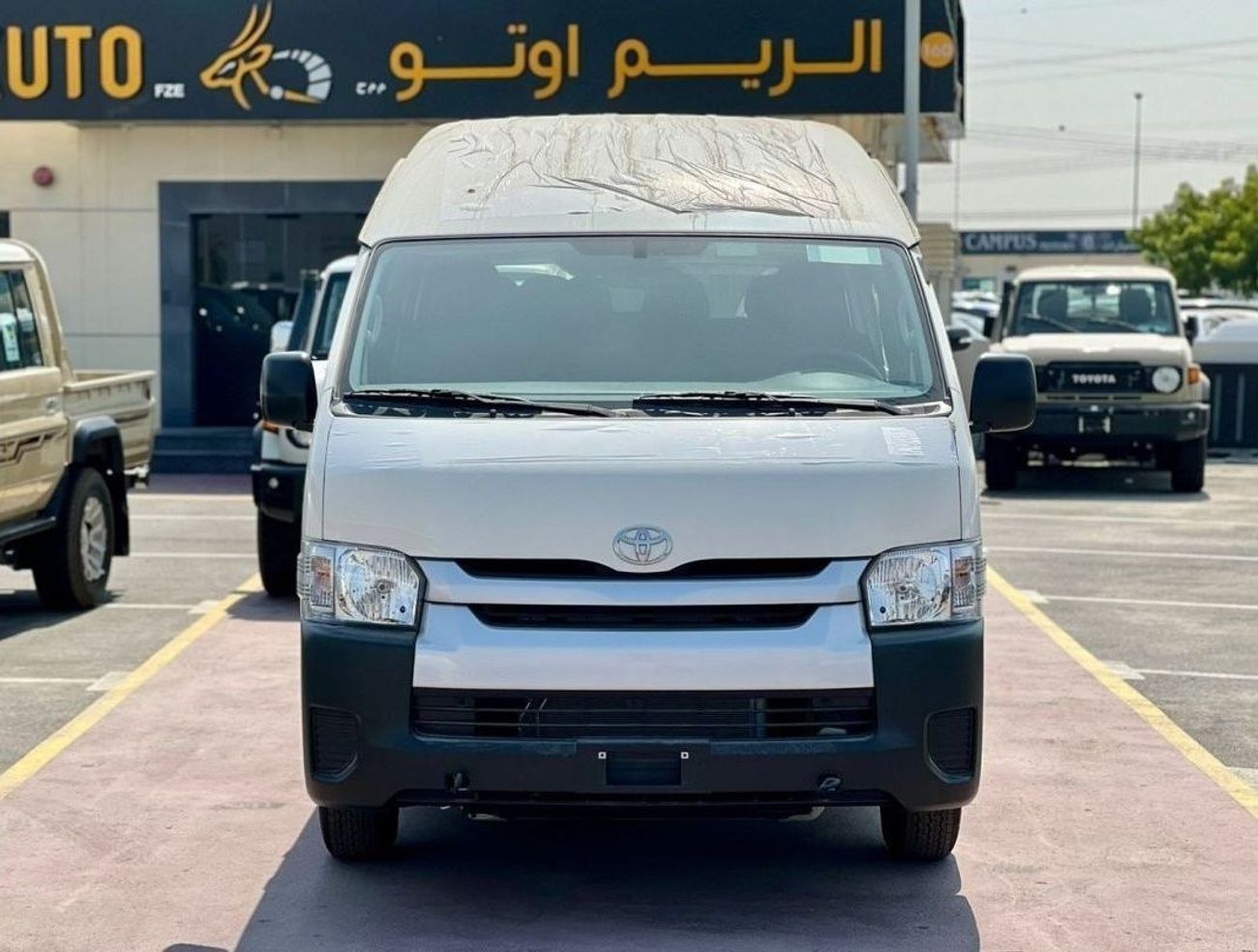 Toyota Hiace TOYOTA HIACE 2.7 BUS HIAH ROOF 16 -SEATS