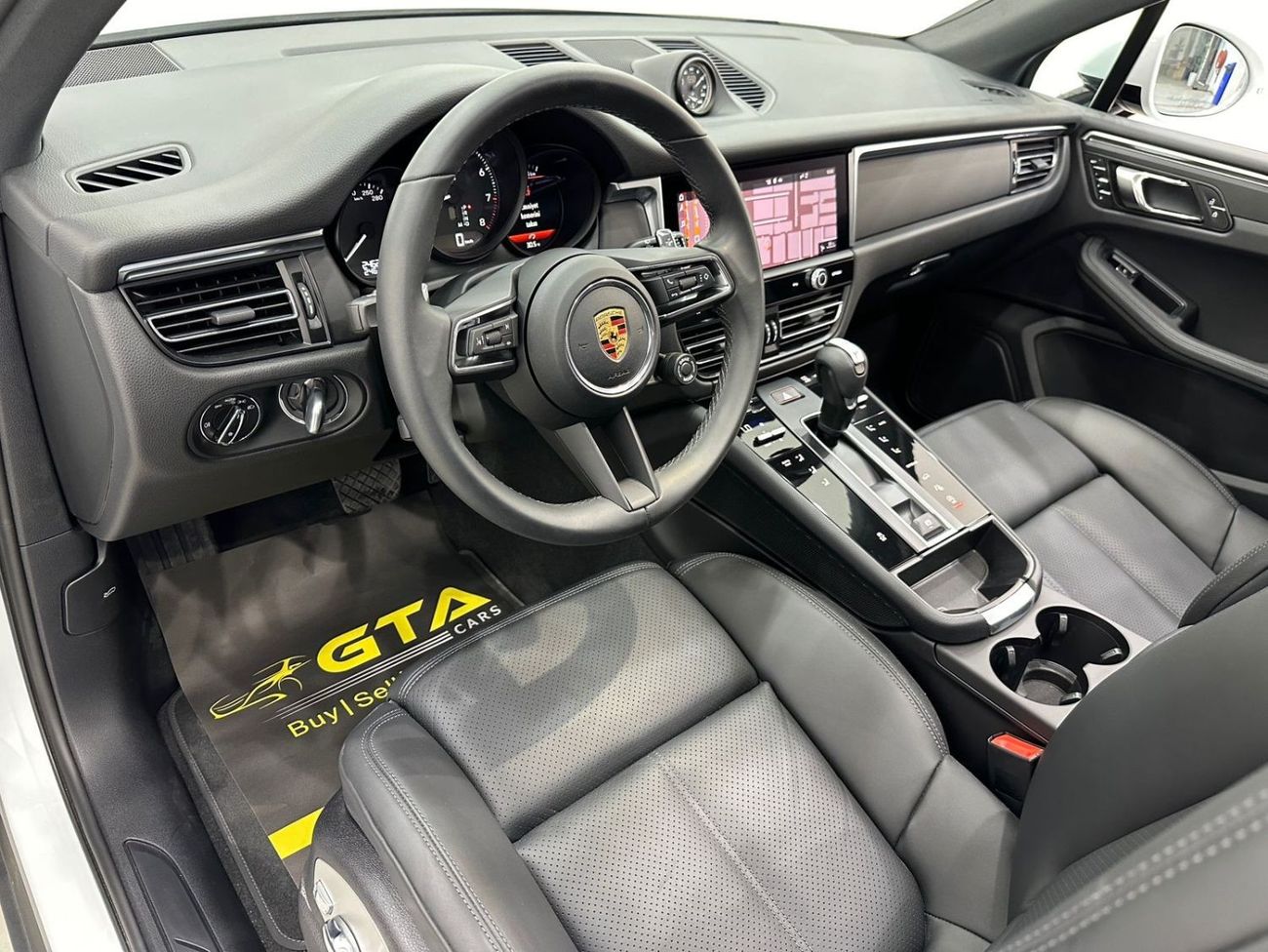 Porsche Macan 2023 Porsche Macan, January 2025 Porsche Warranty, Full Porsche Service History, Very Low Kms, GCC