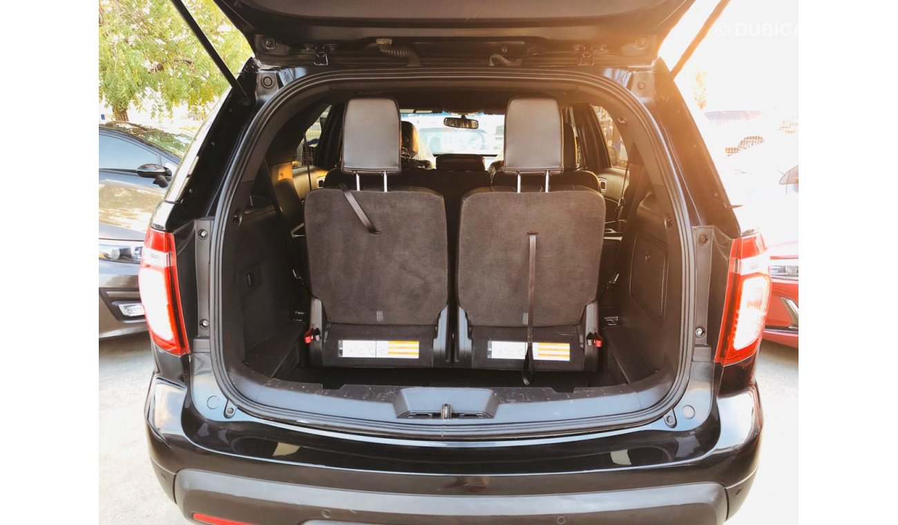 فورد إكسبلورر XLT-4WD-LEATHER SEATS-POWER SEATS-DVD-REAR CAMERA-FOR LOCAL AND EXPORT