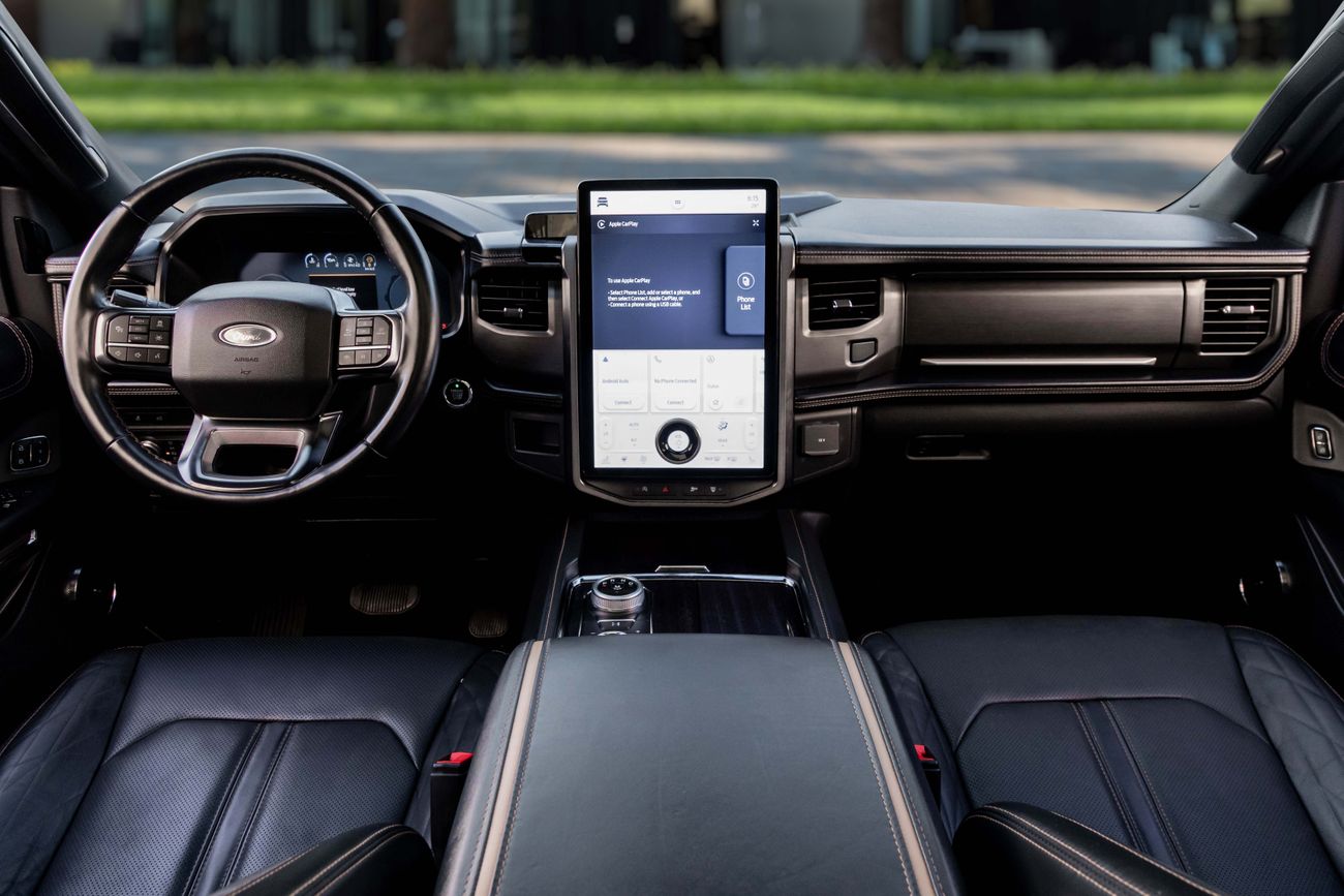 فورد إكسبيديشن 3,917 P.M | Platinum | Ford Warranty + S/Contract til July 2028 | 0% Downpayment