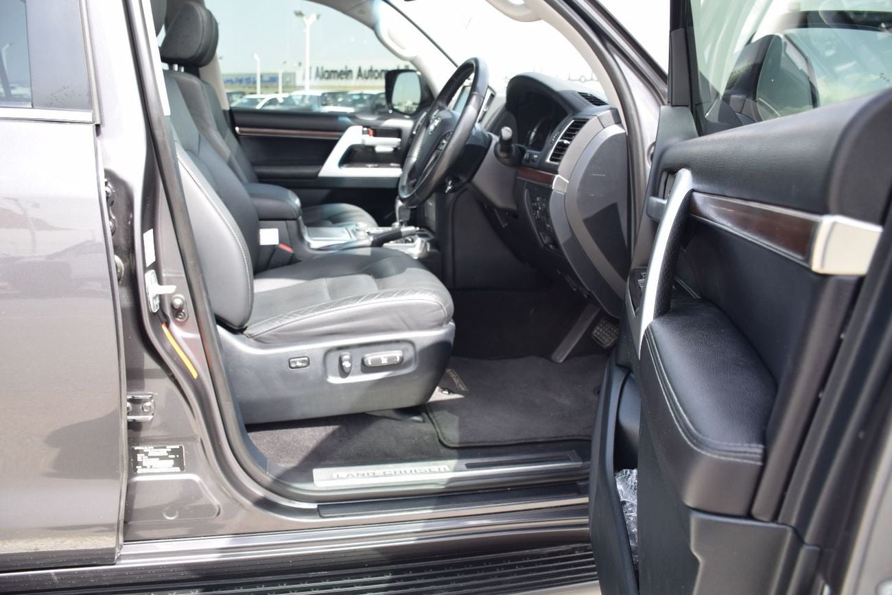 Toyota Land Cruiser VX FULL OPTION DIESEL 4.5L RHD (Export Only)