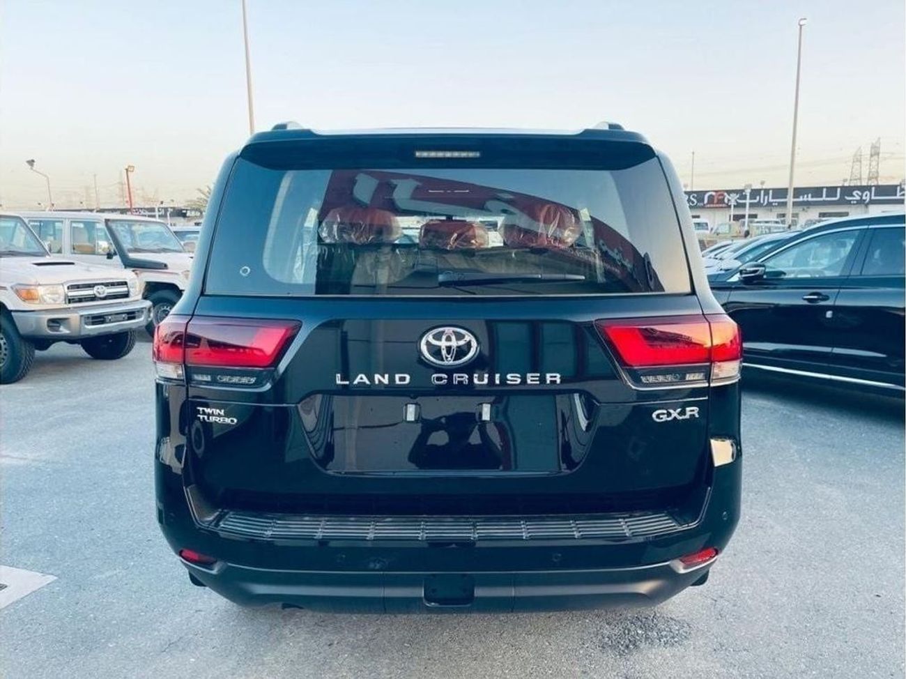 Toyota Land Cruiser TOYOTA LC300 GXR 3.5L TWIN TURBO 2024 WITH SUNROOF 273000 AED FOR EXPORT PRICE