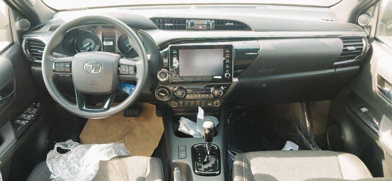 Toyota Hilux Adventure 4.0L Petrol 4x4 2025YM